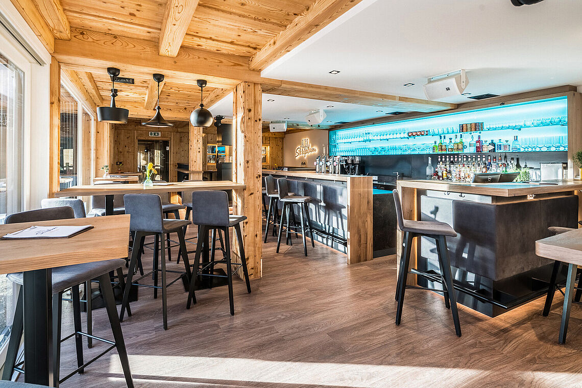 Schank, Bar, Restaurant Hotel zur Post Döbriach