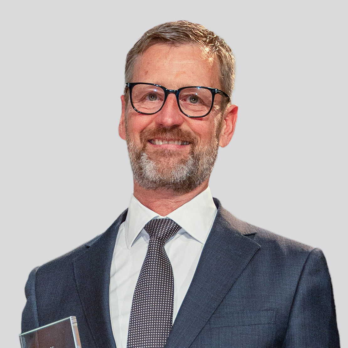 Portraitfoto Jürgen Sutterlüty