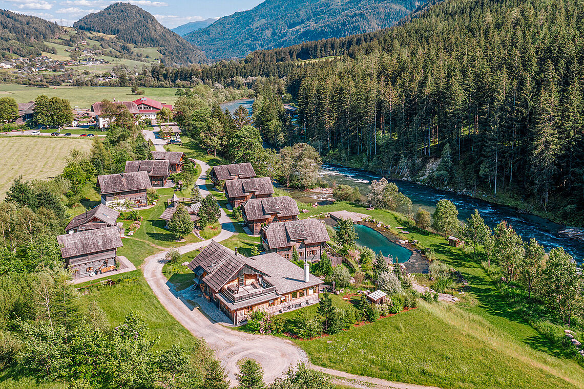 Drohnenaufnahme Chalets Landgut Moserhof