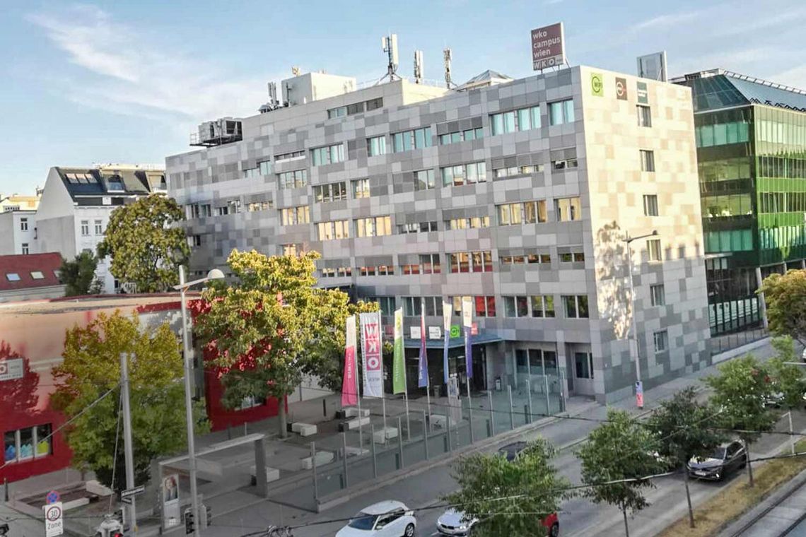 Foto des Gebäudes der FH Wien der WKW