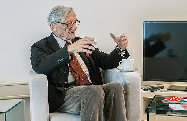 Wolfgang Schüssel im Interview