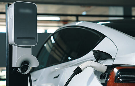 E-Auto in der Ladestation