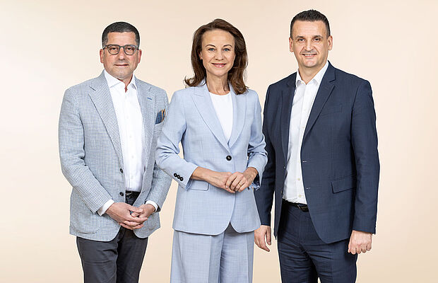 Marcel Haraszti, Patricia Neumann und Ivan Vlaho stehen nebeneinander