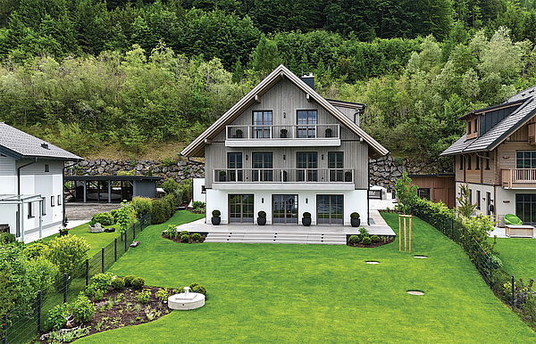 Wohnhaus direkt am Attersee