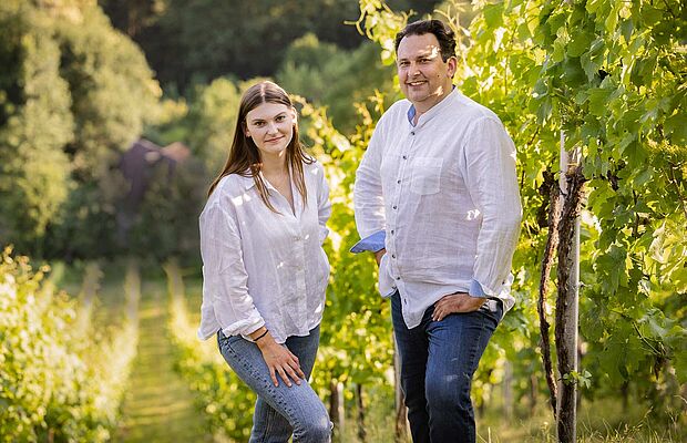 Foto von Verena und Stefan Langmann im Weingarten
