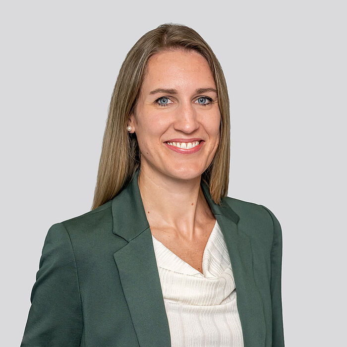Portraitfoto Claudia Stockerer