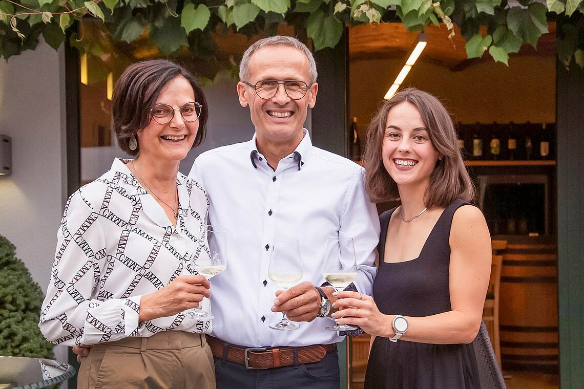 Bundesweinkönigin Laura Hummel