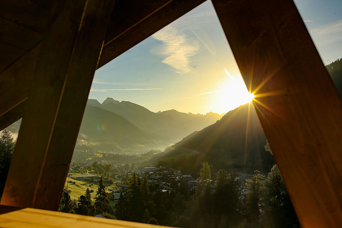 Aussicht vom Zimmerbalkon des Hotels Arpuria in St. Anton am Arlberg