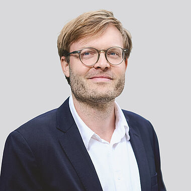 Portraitfoto Daniel Mayr