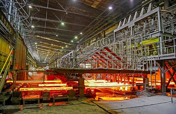 Fabrikshalle Stahlproduktion ArcelorMittal