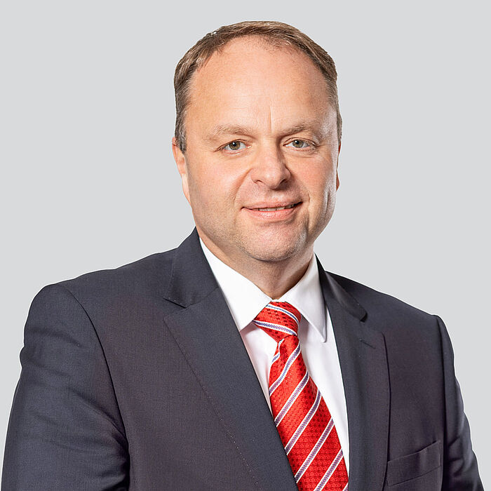 Portraitfoto Norbert Harringer