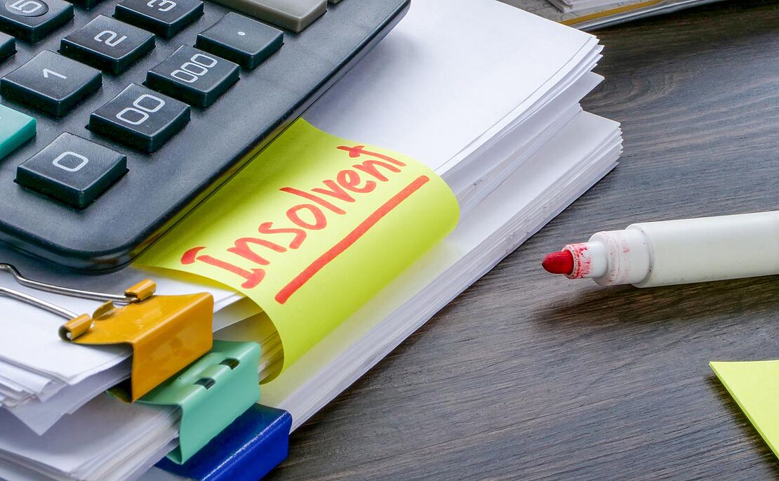 Zettel mit Post-It Insolvent