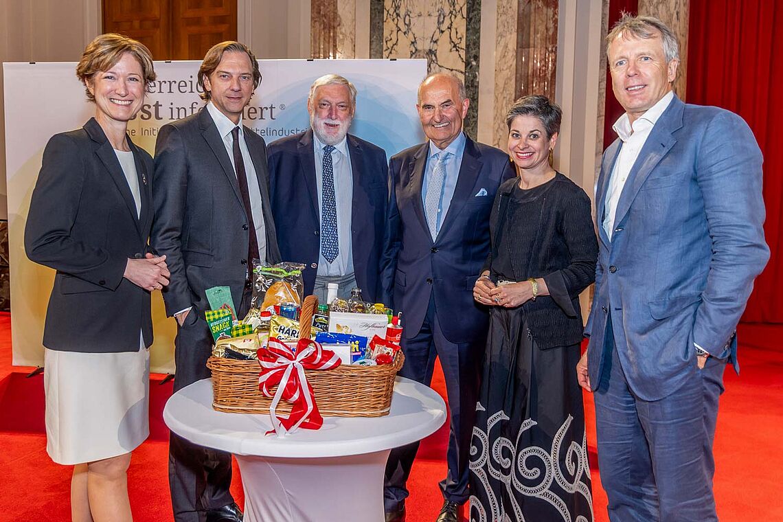 Gruppenfoto Katharina Koßdorff, Stephan Büttner, Franz Fischler, Johann Marihart, Michaela Hysek-Unterweger und Walter Scherb