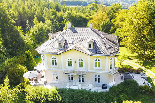 Pressbaum – Schlossartige Villa in einzigartiger Lage