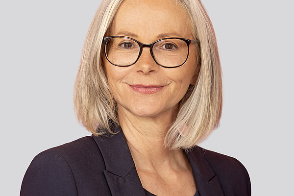 Portraitfoto Sabine Brandl