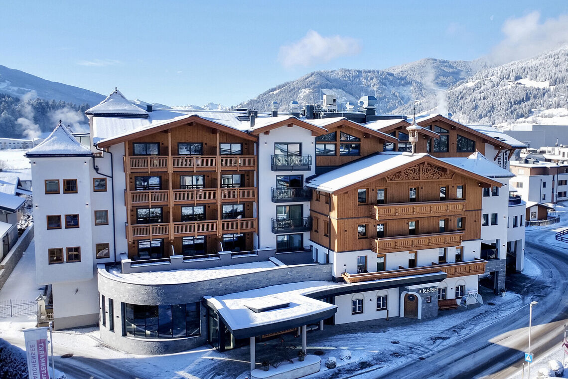 Außenaufnahme Ferienwelt Kesselgrub im Winter mit Schnee