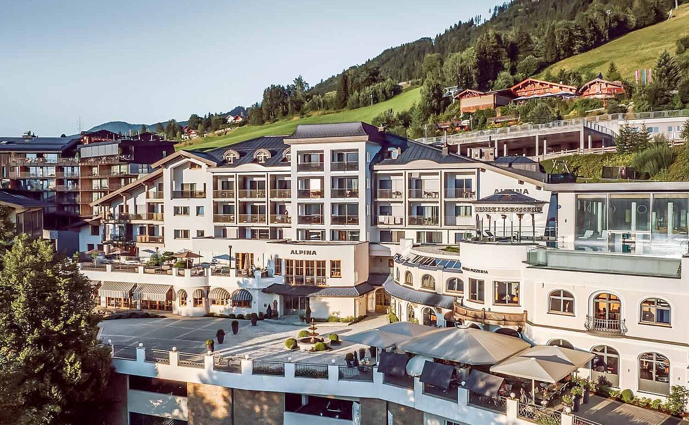 Außenansicht Hotel Alpina Alpendorf