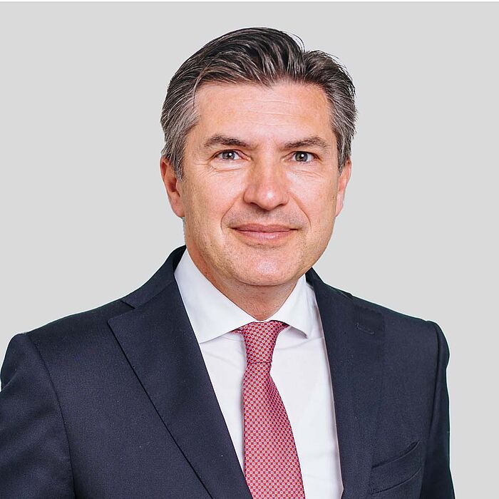 Portraitfoto Robert Zadrazil