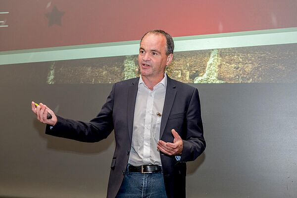Gerald  Grüll