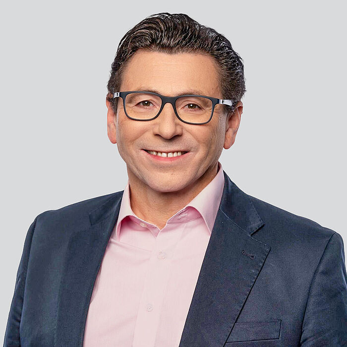 Portraitfoto Josef Schlagenhaufen