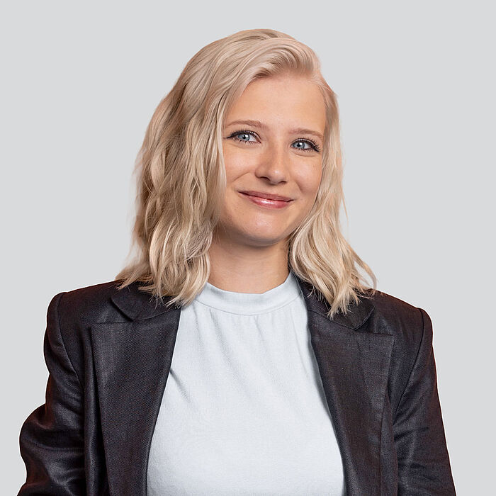 Portraitfoto Melanie Schomann