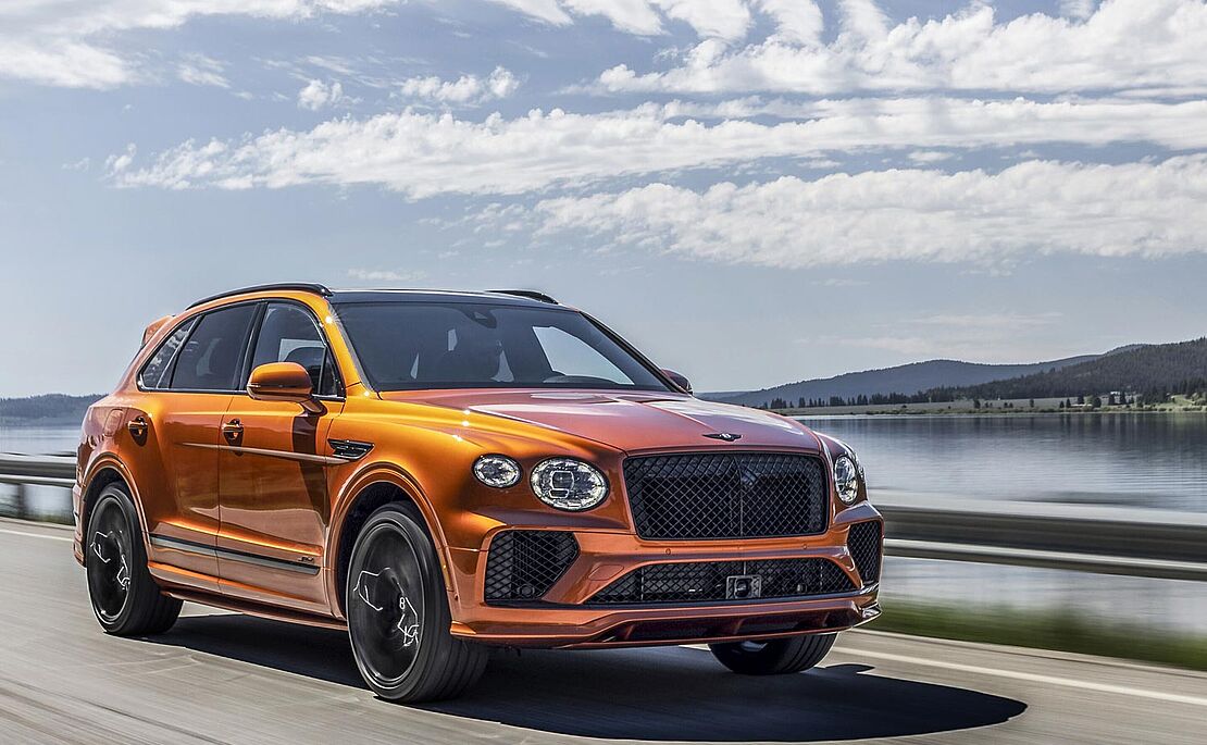 Ocker glänzendes Modell Bentley Bentayga