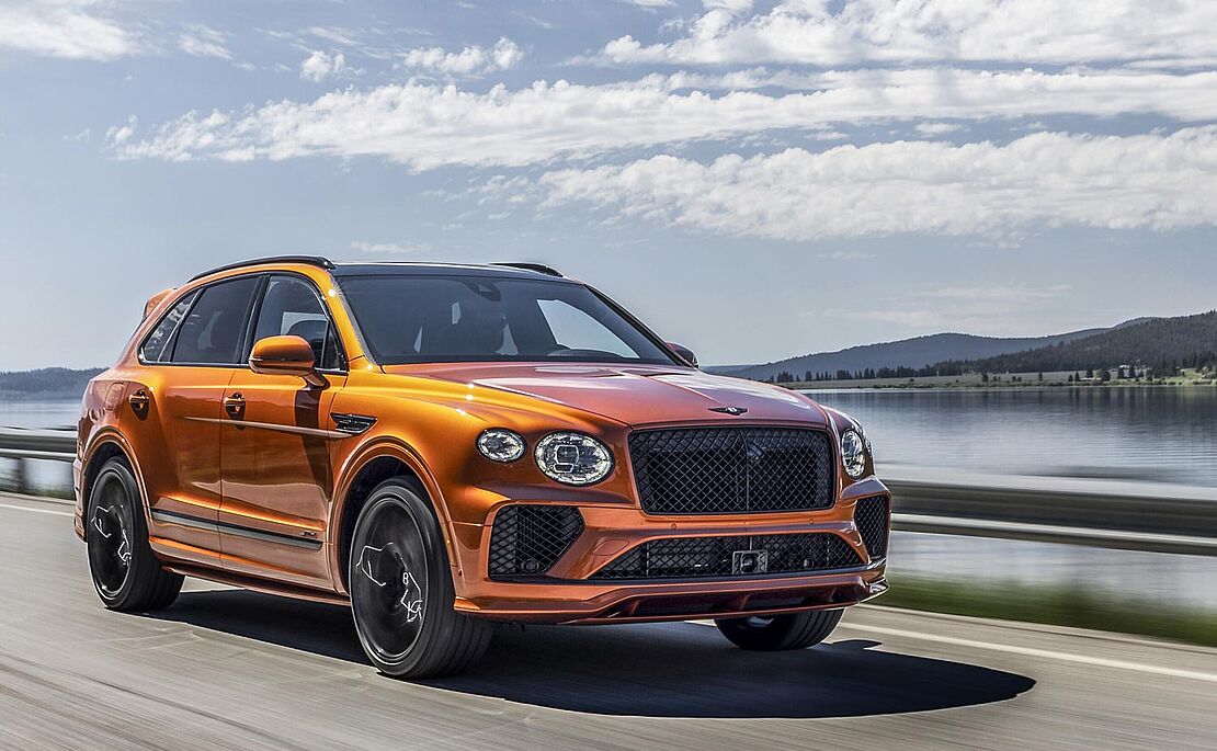 Ocker glänzendes Modell Bentley Bentayga
