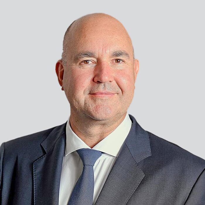 Portraitfoto Péter Glöckler