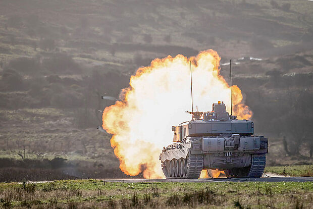 Panzer vor Feuerexplosion