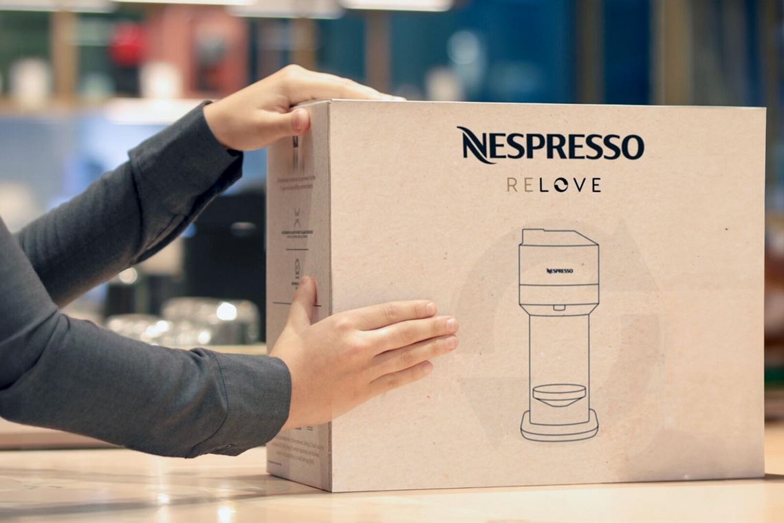 Nespresso Maschine verpackt