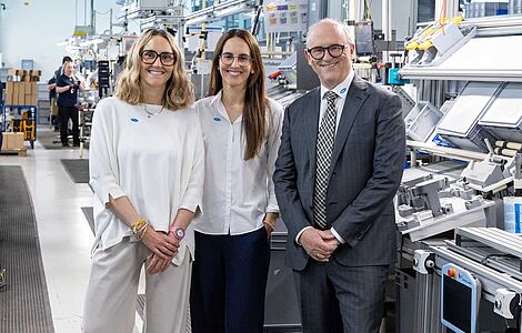 Katharina und Stefanie Hagleitner mit ihrem Vater Hans Georg