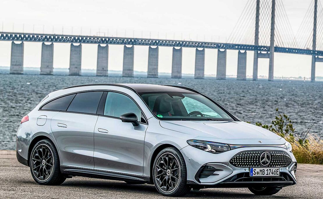 Silber Mercedes CLA EQ 250+/350 4Matic