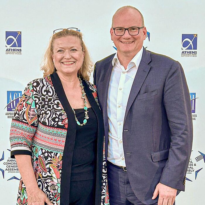 Gruppenfoto Bettina Ganghofer und Julian Jäger