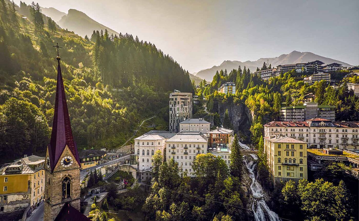 Drohnenaufnahme Straubinger Grand Hotel in Bad Gastein