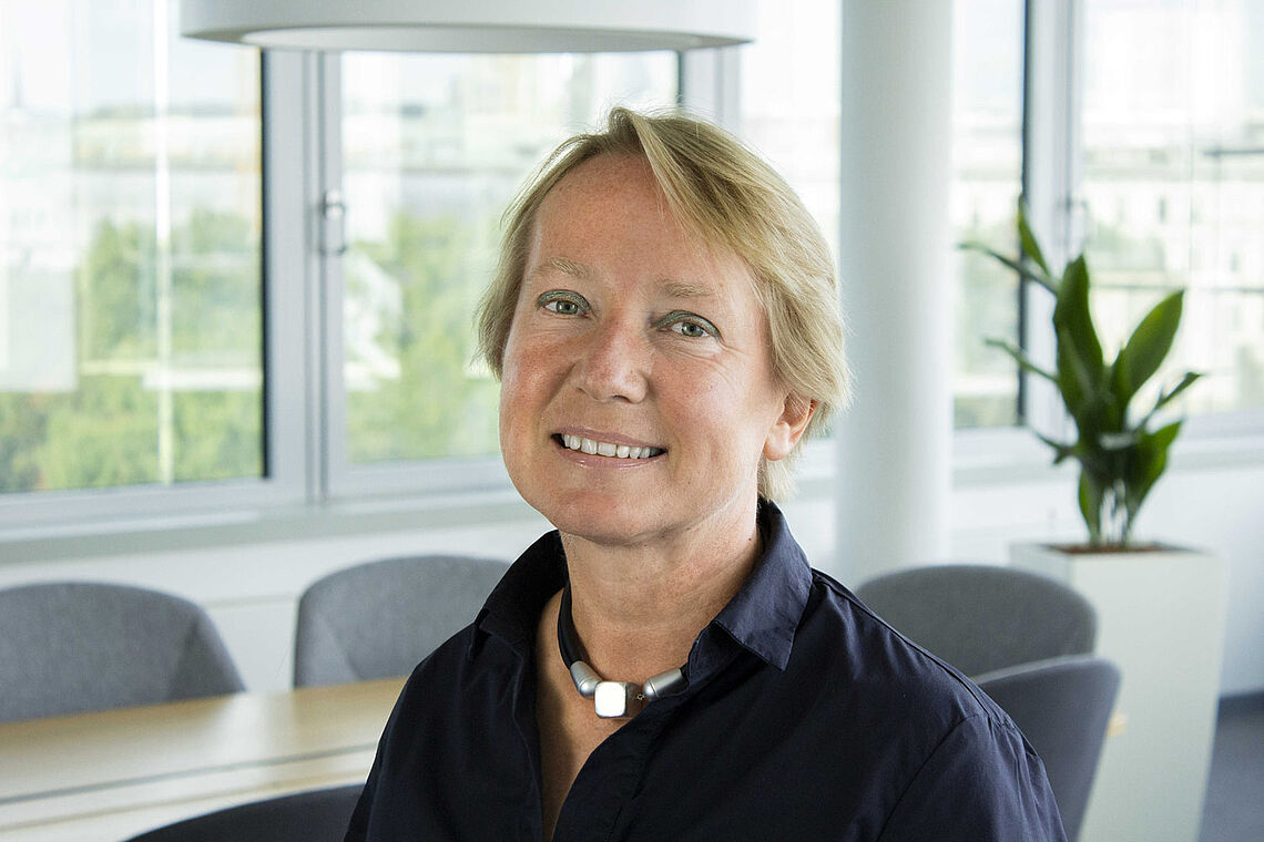 Portrait Heike Arbter, Raiffeisen Zertifikate