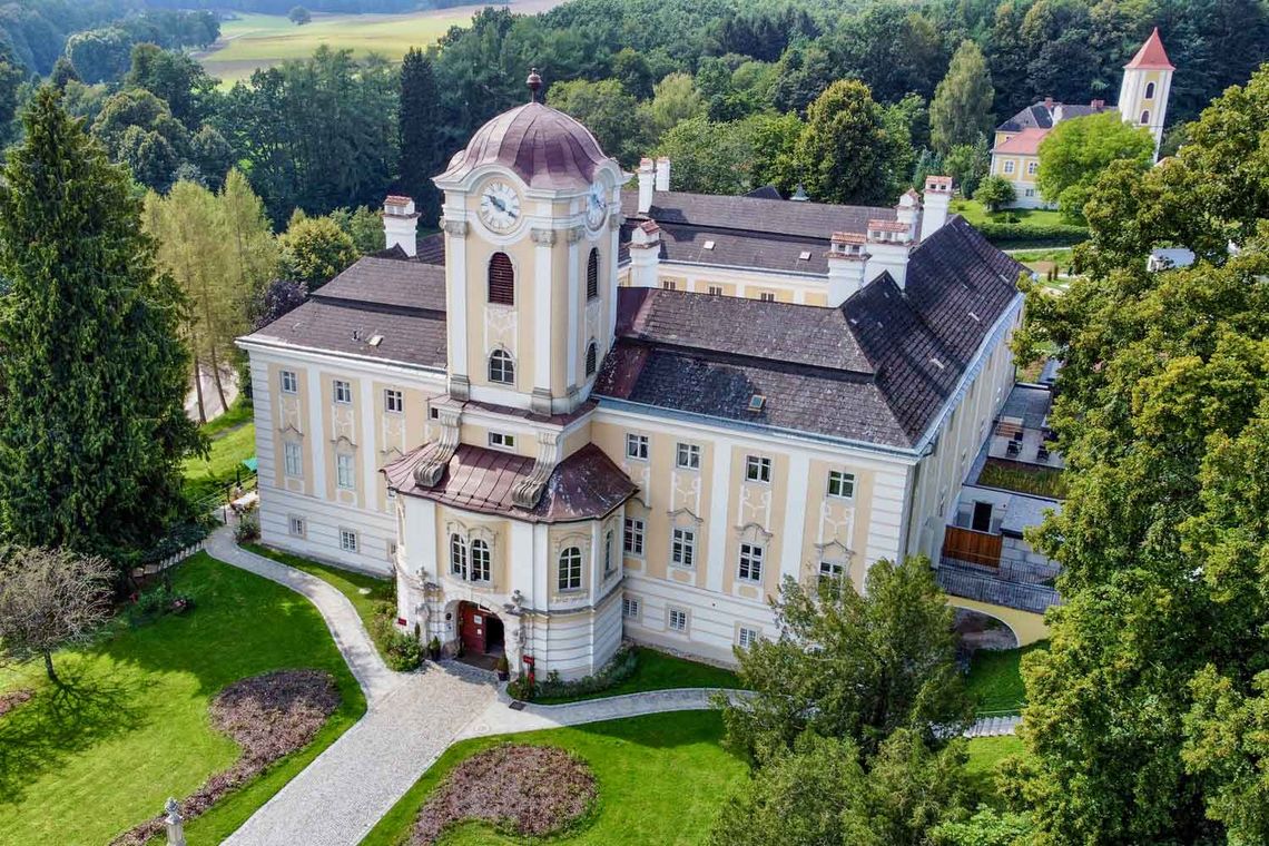 Luftaufnahme Schlosshotel Rosenau im Waldviertel